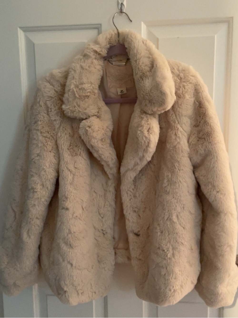 Plush Cream Faux Fur Coat - Women